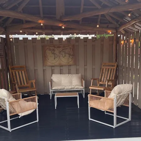 Casa vacanze Jolie Maison Avec Très Belle Terrasse Couverte à 10 Min Du Centre De Salies De Bearn