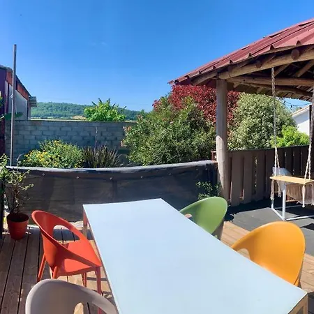 Jolie Maison Avec Très Belle Terrasse Couverte à 10 Min Du Centre De Salies De Bearn *