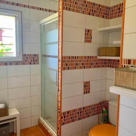 Prázdninový dům La Jeanne- Charmante Maison Avec Tres Belle Terrasse Couverte A 10 Min Du Centre De Salies De Bearn Lahontan