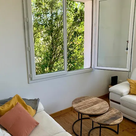 Jolie Maison Avec Très Belle Terrasse Couverte à 10 Min Du Centre De Salies De Bearn Casa vacanze