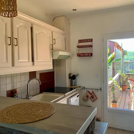 Jolie Maison Avec Très Belle Terrasse Couverte à 10 Min Du Centre De Salies De Bearn * Lahontan