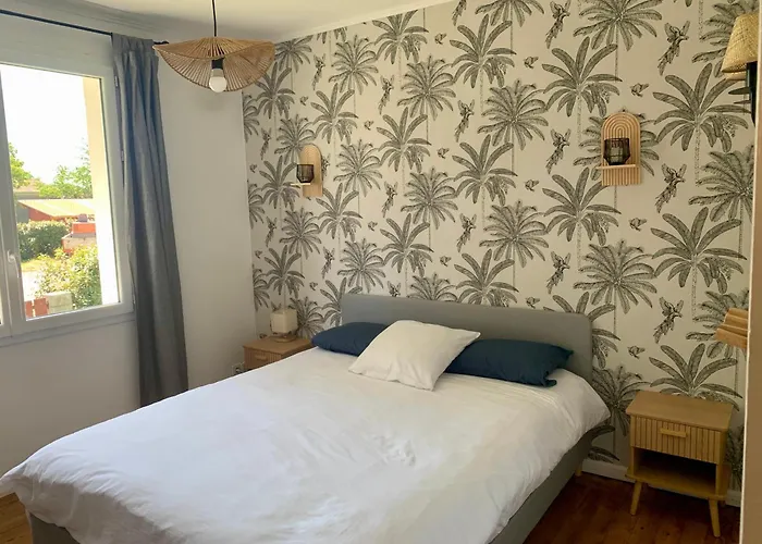Jolie Maison Avec Tres Belle Terrasse Couverte A 10 Min Du Centre De Salies De Bearn Lahontan