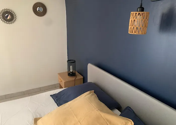 Feriehus Jolie Maison Avec Tres Belle Terrasse Couverte A 10 Min Du Centre De Salies De Bearn *