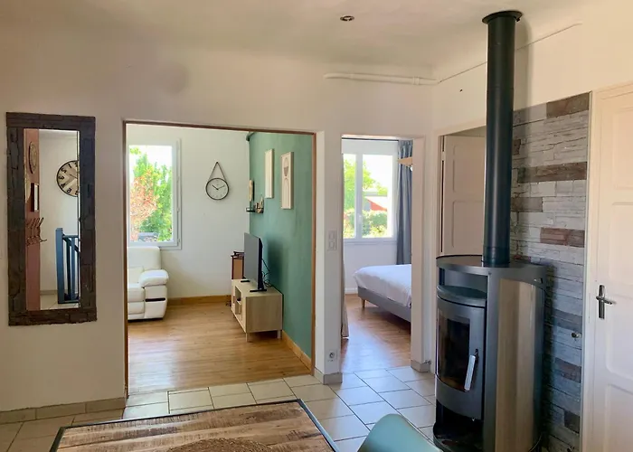 Feriehus Jolie Maison Avec Tres Belle Terrasse Couverte A 10 Min Du Centre De Salies De Bearn Lahontan