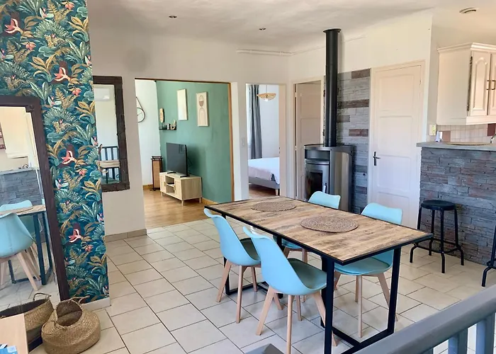 Jolie Maison Avec Tres Belle Terrasse Couverte A 10 Min Du Centre De Salies De Bearn *