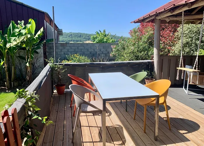 Jolie Maison Avec Tres Belle Terrasse Couverte A 10 Min Du Centre De Salies De Bearn Feriehus Lahontan